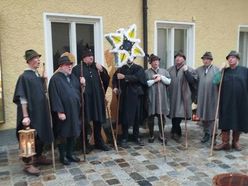 Die Sternsinger AGV Kohlröserl singen am Glöcklertag im museum.ebensee.