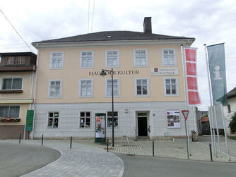 Archäologische Funde stehen im Zentrum der neuen Ausstellung im Haus der Kultur.