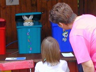 Schlucky, die lustige Praterbude im Kinderfestprater.